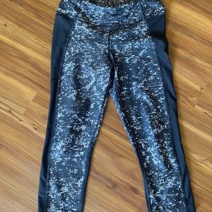 Under Armour cropped leggings